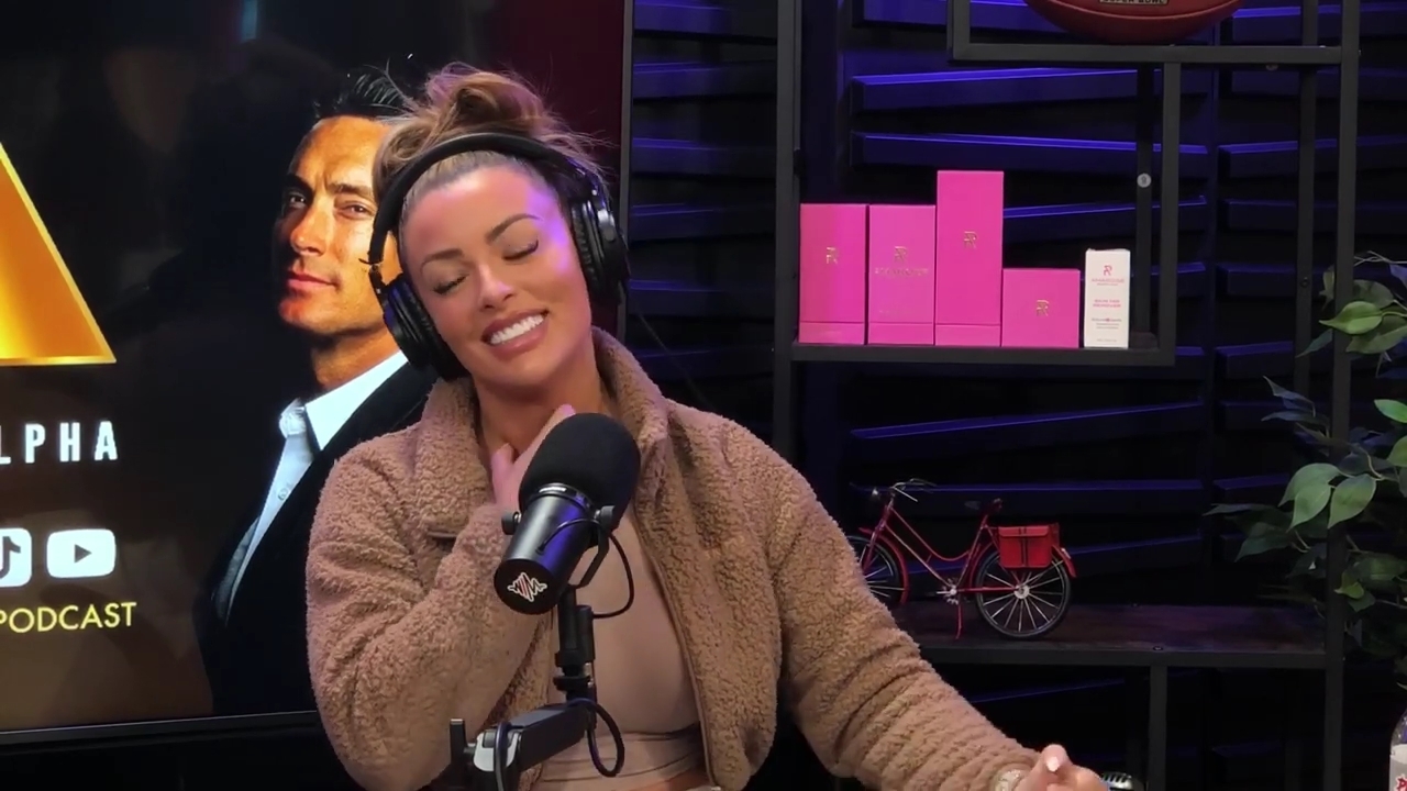x2mate_com-Ep_13_-_Power_Alphas_Podcast__Love_Languages___28Mandy_Saccomanno__mp41241.jpg