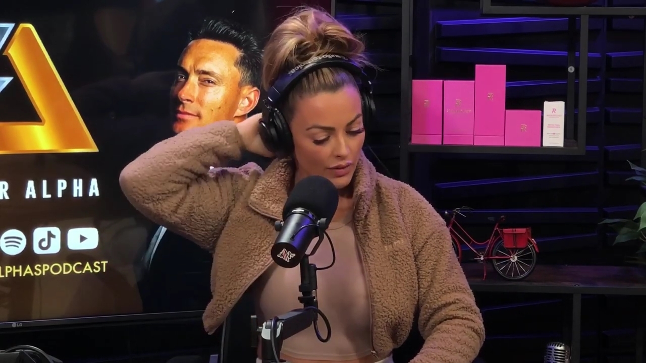 x2mate_com-Ep_13_-_Power_Alphas_Podcast__Love_Languages___28Mandy_Saccomanno__mp41326.jpg