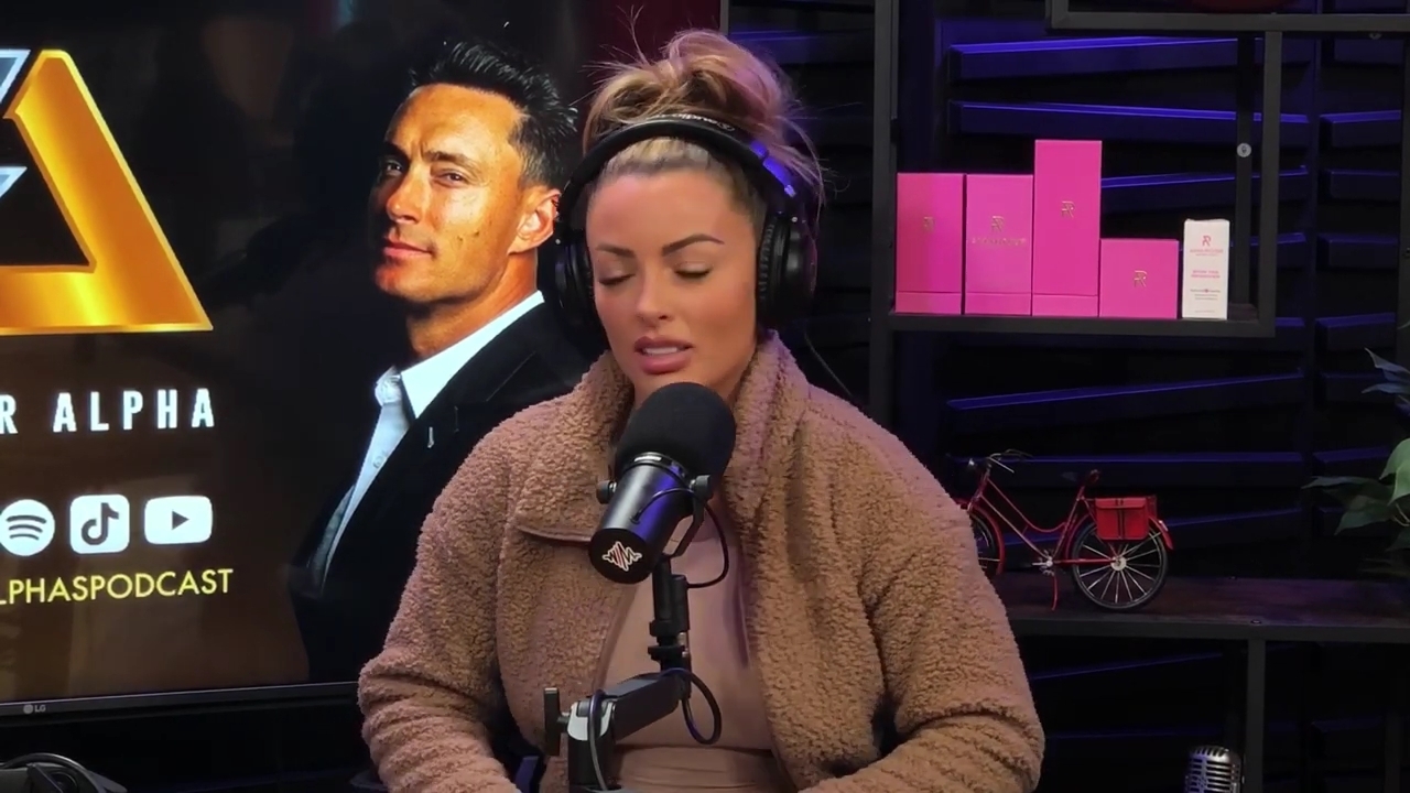 x2mate_com-Ep_13_-_Power_Alphas_Podcast__Love_Languages___28Mandy_Saccomanno__mp41805.jpg