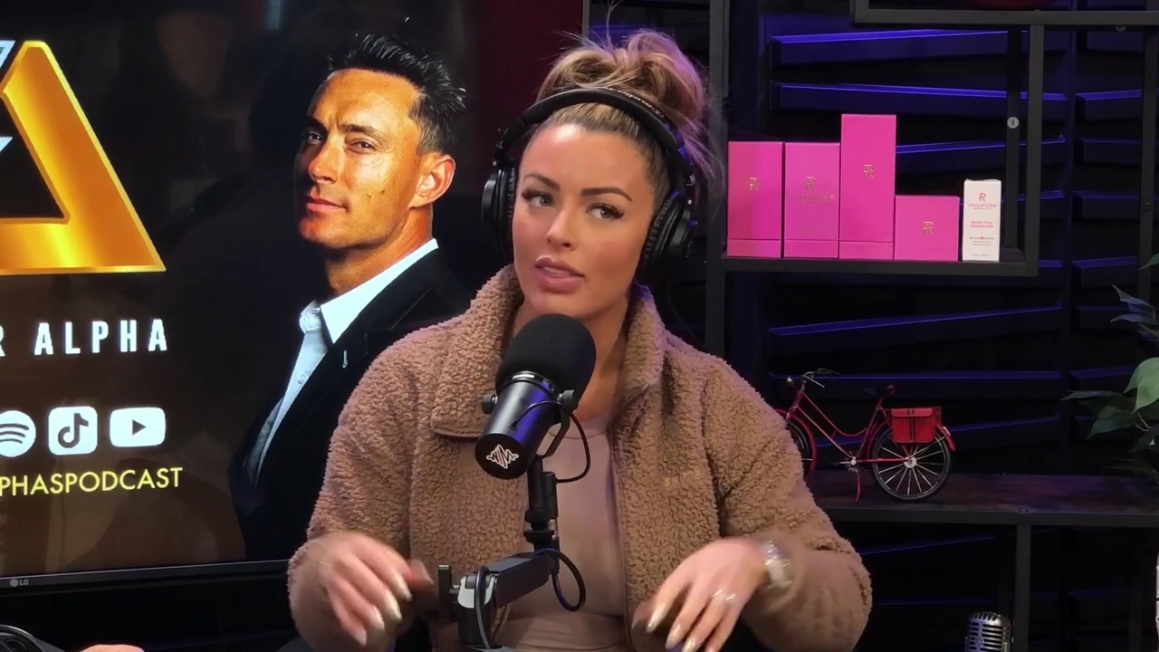 x2mate_com-Ep_13_-_Power_Alphas_Podcast__Love_Languages___28Mandy_Saccomanno__mp42035.jpg