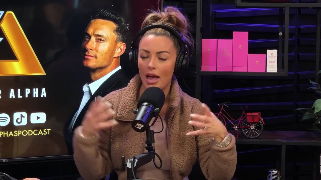 x2mate_com-Ep_13_-_Power_Alphas_Podcast__Love_Languages___28Mandy_Saccomanno__mp42036.jpg