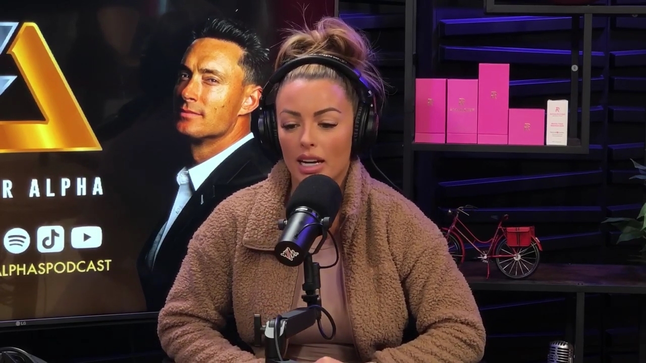 x2mate_com-Ep_13_-_Power_Alphas_Podcast__Love_Languages___28Mandy_Saccomanno__mp42138.jpg