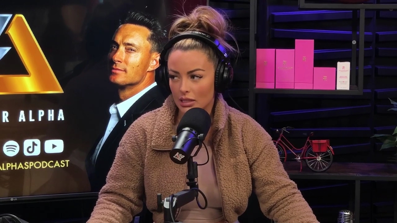 x2mate_com-Ep_13_-_Power_Alphas_Podcast__Love_Languages___28Mandy_Saccomanno__mp42157.jpg