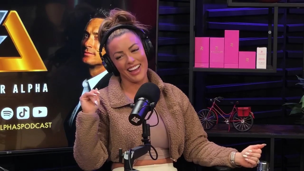 x2mate_com-Ep_13_-_Power_Alphas_Podcast__Love_Languages___28Mandy_Saccomanno__mp42241.jpg