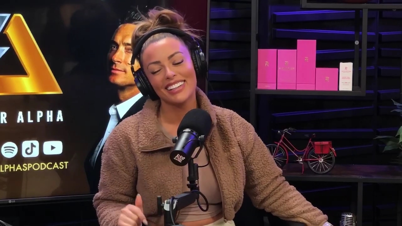 x2mate_com-Ep_13_-_Power_Alphas_Podcast__Love_Languages___28Mandy_Saccomanno__mp42242.jpg