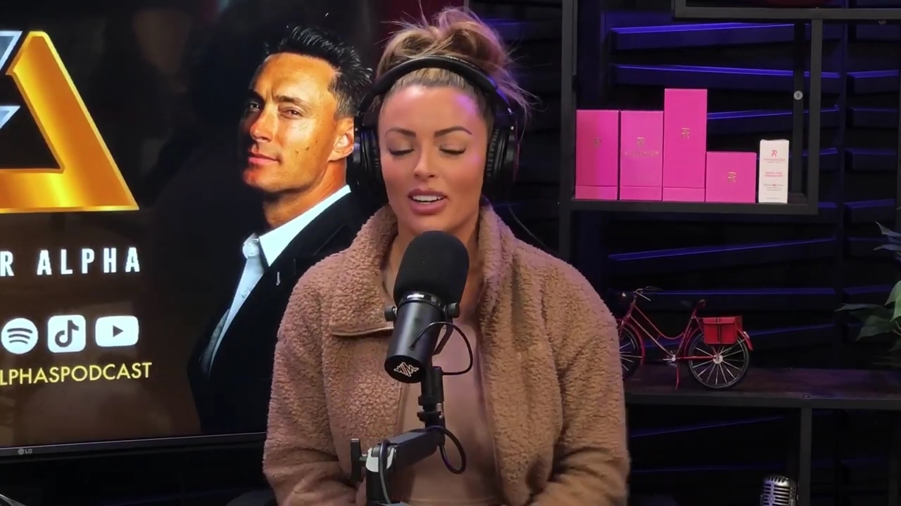 x2mate_com-Ep_13_-_Power_Alphas_Podcast__Love_Languages___28Mandy_Saccomanno__mp42247.jpg