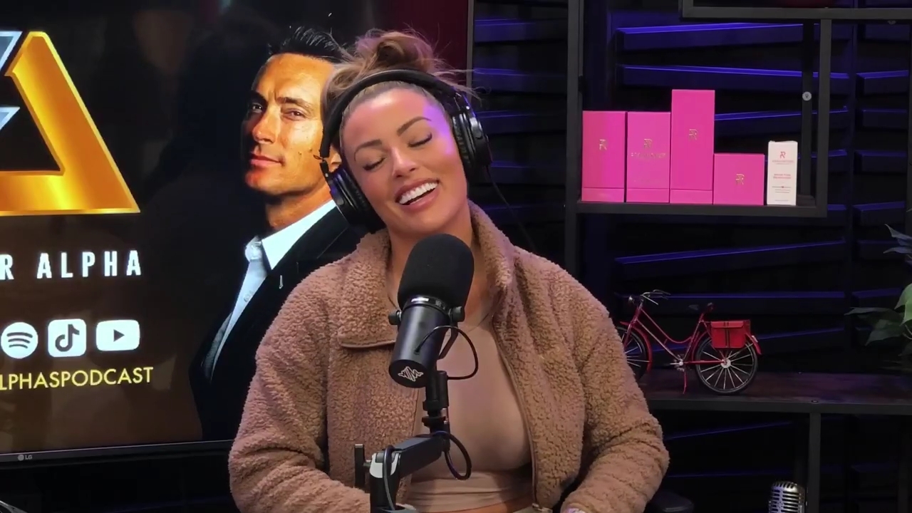 x2mate_com-Ep_13_-_Power_Alphas_Podcast__Love_Languages___28Mandy_Saccomanno__mp42255.jpg