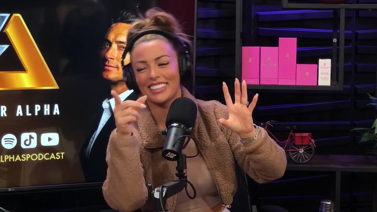 x2mate_com-Ep_13_-_Power_Alphas_Podcast__Love_Languages___28Mandy_Saccomanno__mp42309.jpg