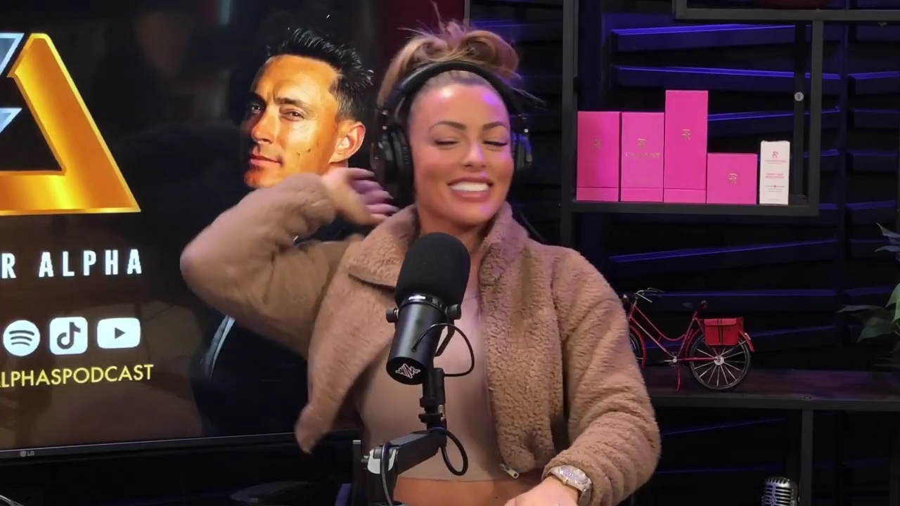 x2mate_com-Ep_13_-_Power_Alphas_Podcast__Love_Languages___28Mandy_Saccomanno__mp42313.jpg