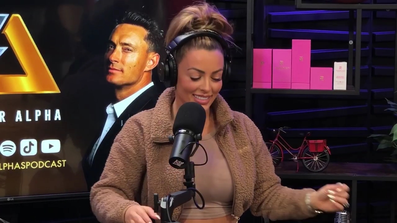 x2mate_com-Ep_13_-_Power_Alphas_Podcast__Love_Languages___28Mandy_Saccomanno__mp42341.jpg