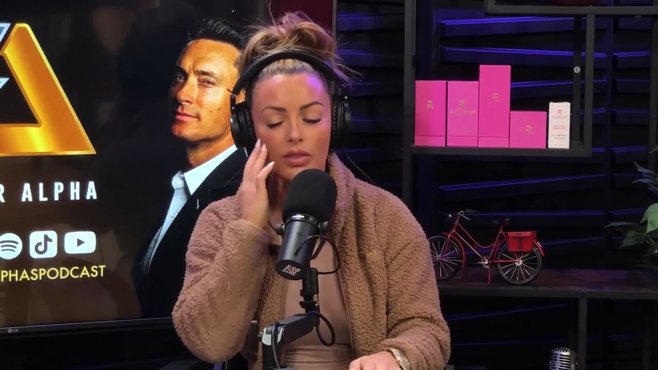 x2mate_com-Ep_13_-_Power_Alphas_Podcast__Love_Languages___28Mandy_Saccomanno__mp42448.jpg