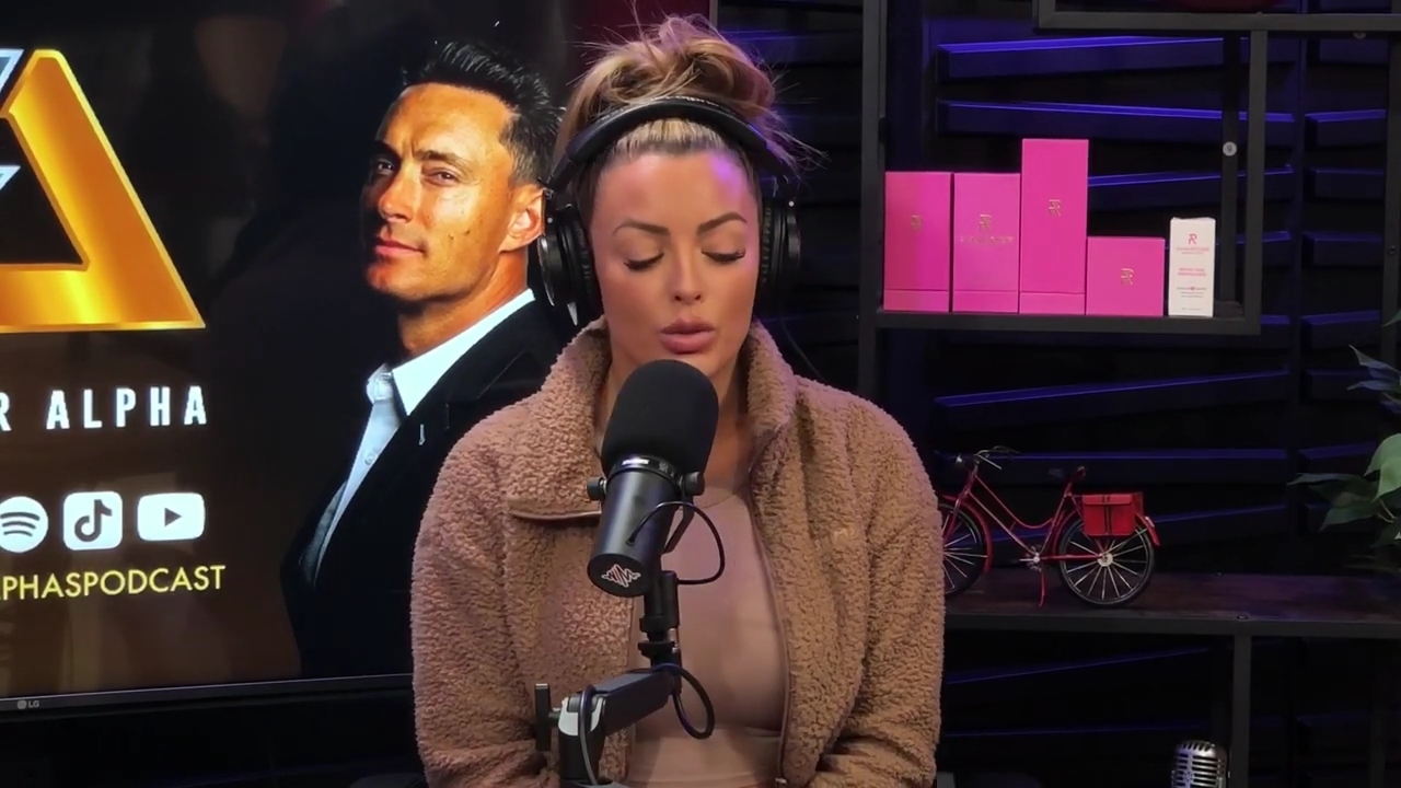 x2mate_com-Ep_13_-_Power_Alphas_Podcast__Love_Languages___28Mandy_Saccomanno__mp42455.jpg