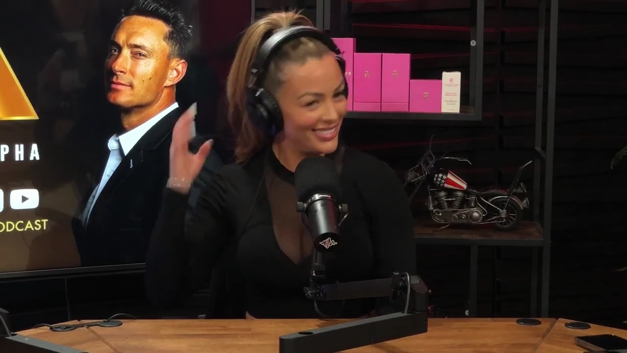 x2mate_com-Ep_14_-_Power_Alphas_Podcast__Super_Bowl2C_Taylor_Swift2C_Travis_Kelce___Mandy_Rose__mp42526.jpg
