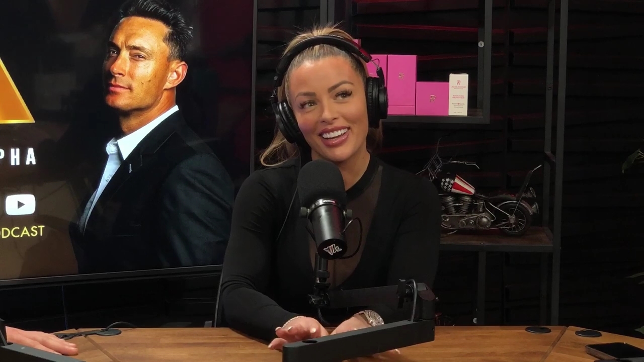 x2mate_com-Ep_14_-_Power_Alphas_Podcast__Super_Bowl2C_Taylor_Swift2C_Travis_Kelce___Mandy_Rose__mp42638.jpg
