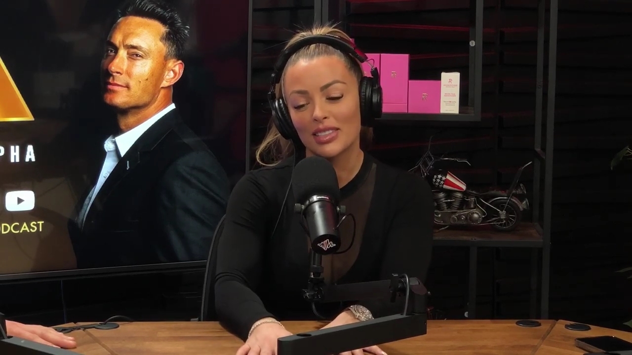 x2mate_com-Ep_14_-_Power_Alphas_Podcast__Super_Bowl2C_Taylor_Swift2C_Travis_Kelce___Mandy_Rose__mp42640.jpg
