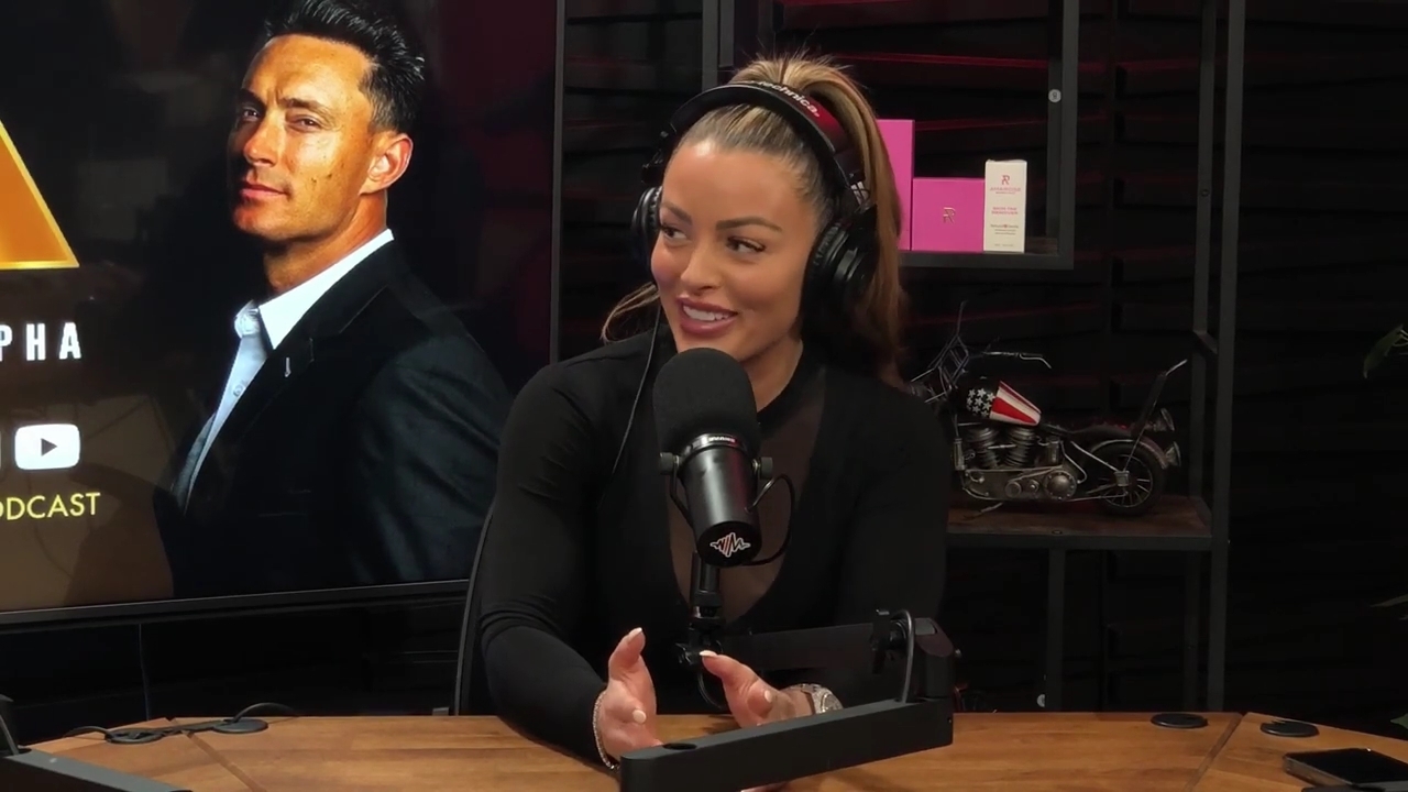 x2mate_com-Ep_14_-_Power_Alphas_Podcast__Super_Bowl2C_Taylor_Swift2C_Travis_Kelce___Mandy_Rose__mp42646.jpg