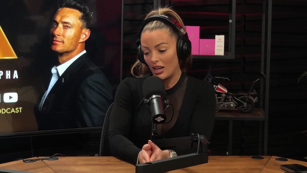 x2mate_com-Ep_14_-_Power_Alphas_Podcast__Super_Bowl2C_Taylor_Swift2C_Travis_Kelce___Mandy_Rose__mp42659.jpg