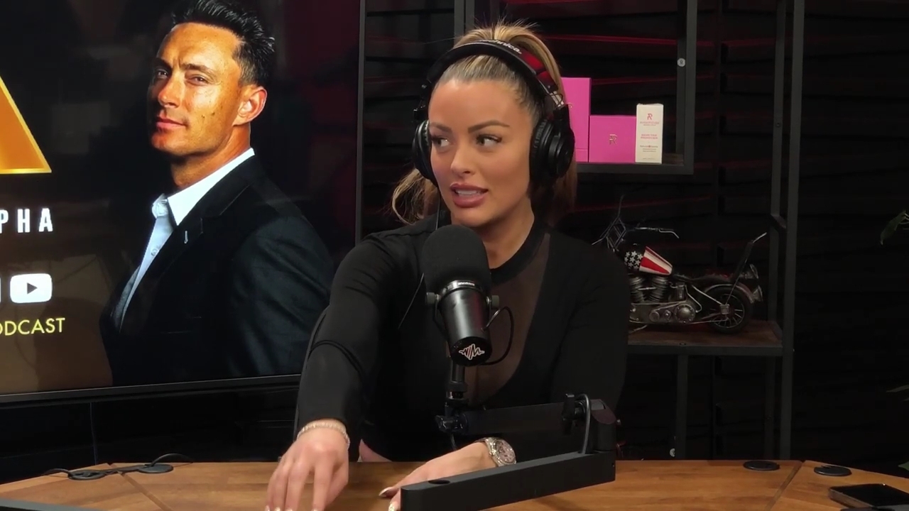 x2mate_com-Ep_14_-_Power_Alphas_Podcast__Super_Bowl2C_Taylor_Swift2C_Travis_Kelce___Mandy_Rose__mp42666.jpg