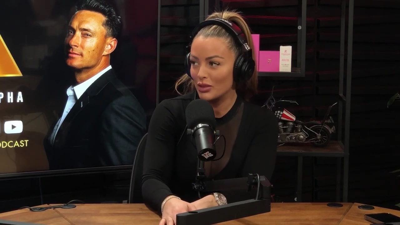 x2mate_com-Ep_14_-_Power_Alphas_Podcast__Super_Bowl2C_Taylor_Swift2C_Travis_Kelce___Mandy_Rose__mp42670.jpg