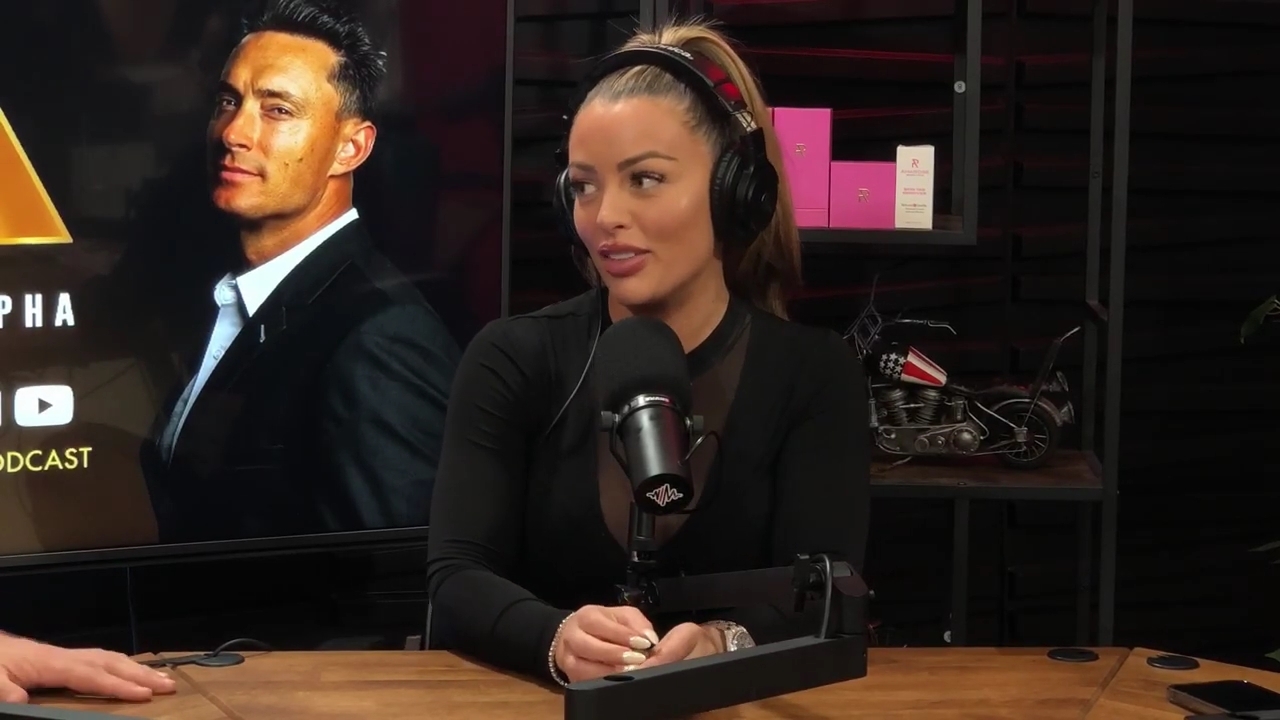 x2mate_com-Ep_14_-_Power_Alphas_Podcast__Super_Bowl2C_Taylor_Swift2C_Travis_Kelce___Mandy_Rose__mp42708.jpg