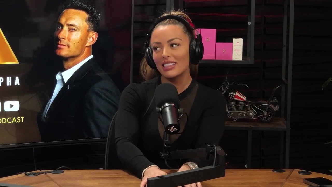 x2mate_com-Ep_14_-_Power_Alphas_Podcast__Super_Bowl2C_Taylor_Swift2C_Travis_Kelce___Mandy_Rose__mp42749.jpg