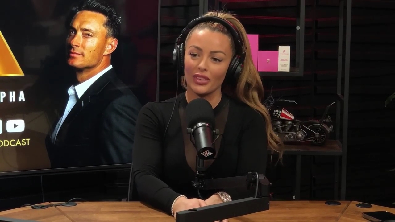 x2mate_com-Ep_14_-_Power_Alphas_Podcast__Super_Bowl2C_Taylor_Swift2C_Travis_Kelce___Mandy_Rose__mp42763.jpg