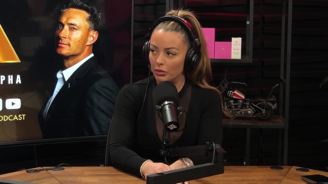 x2mate_com-Ep_14_-_Power_Alphas_Podcast__Super_Bowl2C_Taylor_Swift2C_Travis_Kelce___Mandy_Rose__mp42772.jpg