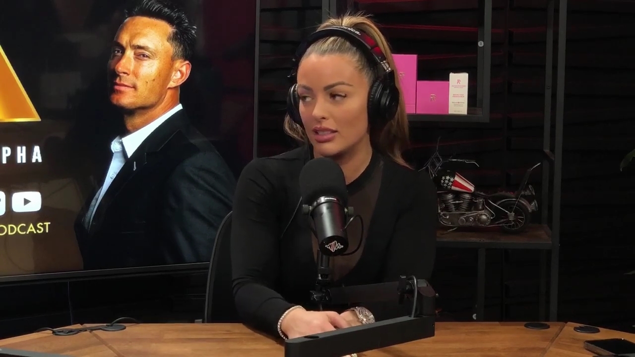 x2mate_com-Ep_14_-_Power_Alphas_Podcast__Super_Bowl2C_Taylor_Swift2C_Travis_Kelce___Mandy_Rose__mp42786.jpg