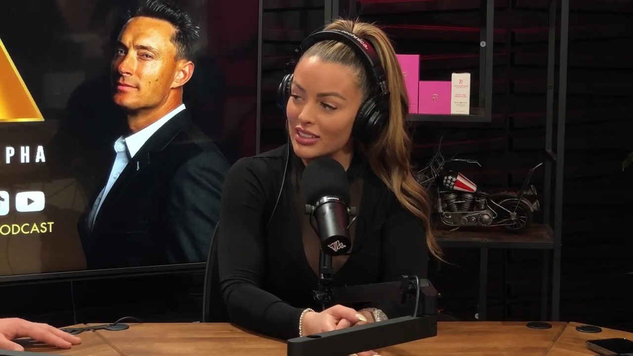 x2mate_com-Ep_14_-_Power_Alphas_Podcast__Super_Bowl2C_Taylor_Swift2C_Travis_Kelce___Mandy_Rose__mp42905.jpg