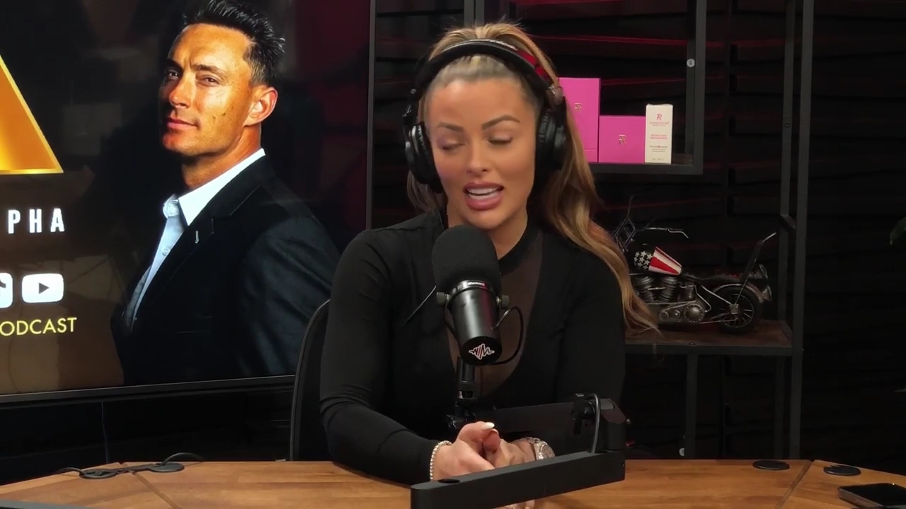 x2mate_com-Ep_14_-_Power_Alphas_Podcast__Super_Bowl2C_Taylor_Swift2C_Travis_Kelce___Mandy_Rose__mp42909.jpg