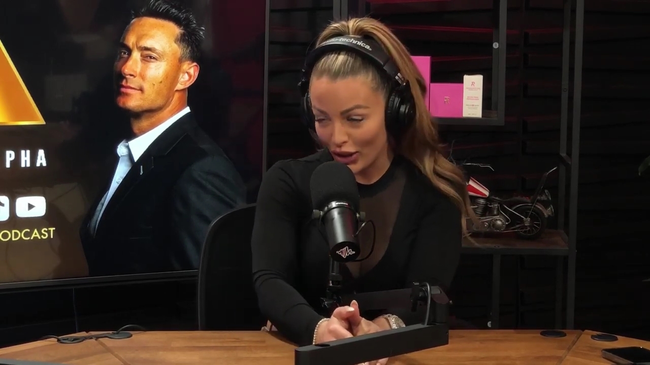 x2mate_com-Ep_14_-_Power_Alphas_Podcast__Super_Bowl2C_Taylor_Swift2C_Travis_Kelce___Mandy_Rose__mp42910.jpg
