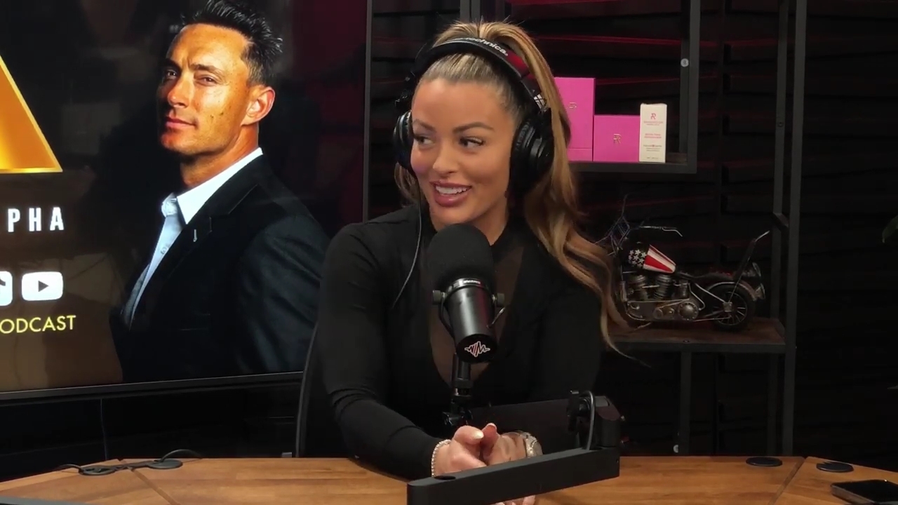 x2mate_com-Ep_14_-_Power_Alphas_Podcast__Super_Bowl2C_Taylor_Swift2C_Travis_Kelce___Mandy_Rose__mp42911.jpg