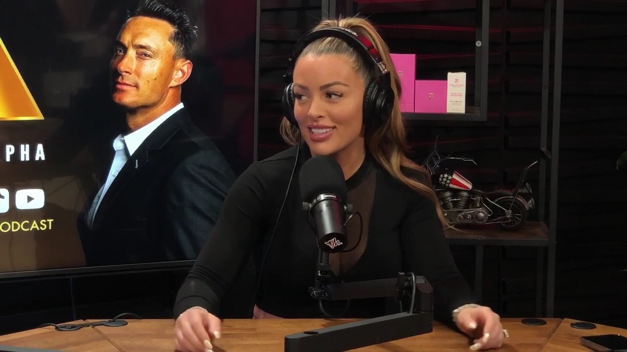 x2mate_com-Ep_14_-_Power_Alphas_Podcast__Super_Bowl2C_Taylor_Swift2C_Travis_Kelce___Mandy_Rose__mp42917.jpg