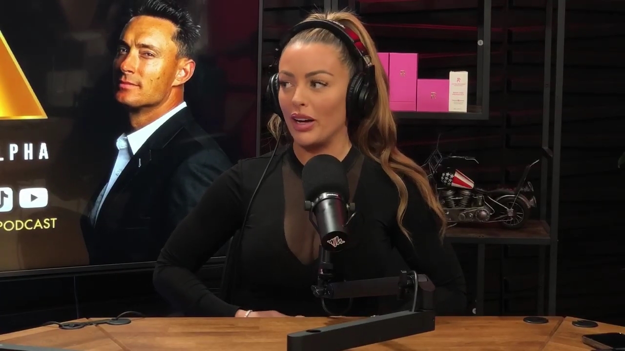 x2mate_com-Ep_14_-_Power_Alphas_Podcast__Super_Bowl2C_Taylor_Swift2C_Travis_Kelce___Mandy_Rose__mp43067.jpg