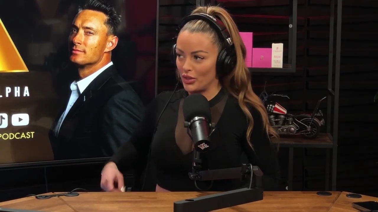 x2mate_com-Ep_14_-_Power_Alphas_Podcast__Super_Bowl2C_Taylor_Swift2C_Travis_Kelce___Mandy_Rose__mp43068.jpg