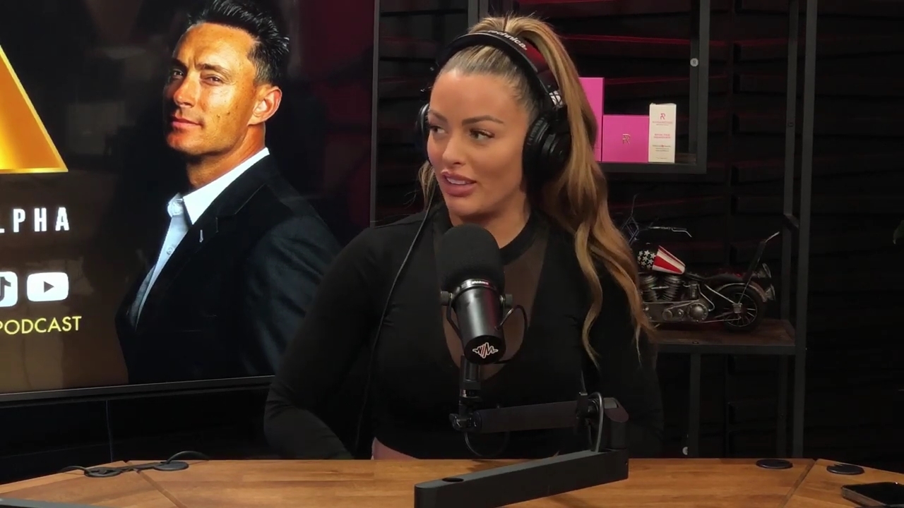 x2mate_com-Ep_14_-_Power_Alphas_Podcast__Super_Bowl2C_Taylor_Swift2C_Travis_Kelce___Mandy_Rose__mp43070.jpg