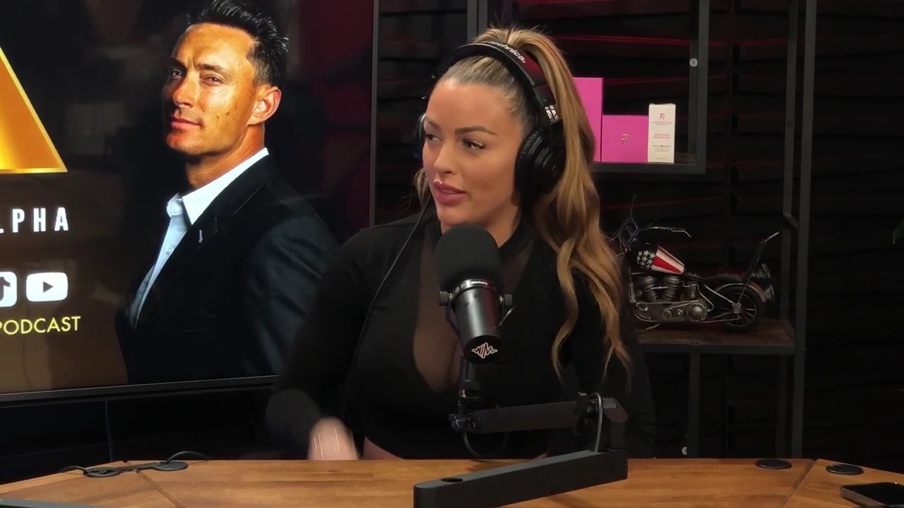 x2mate_com-Ep_14_-_Power_Alphas_Podcast__Super_Bowl2C_Taylor_Swift2C_Travis_Kelce___Mandy_Rose__mp43072.jpg