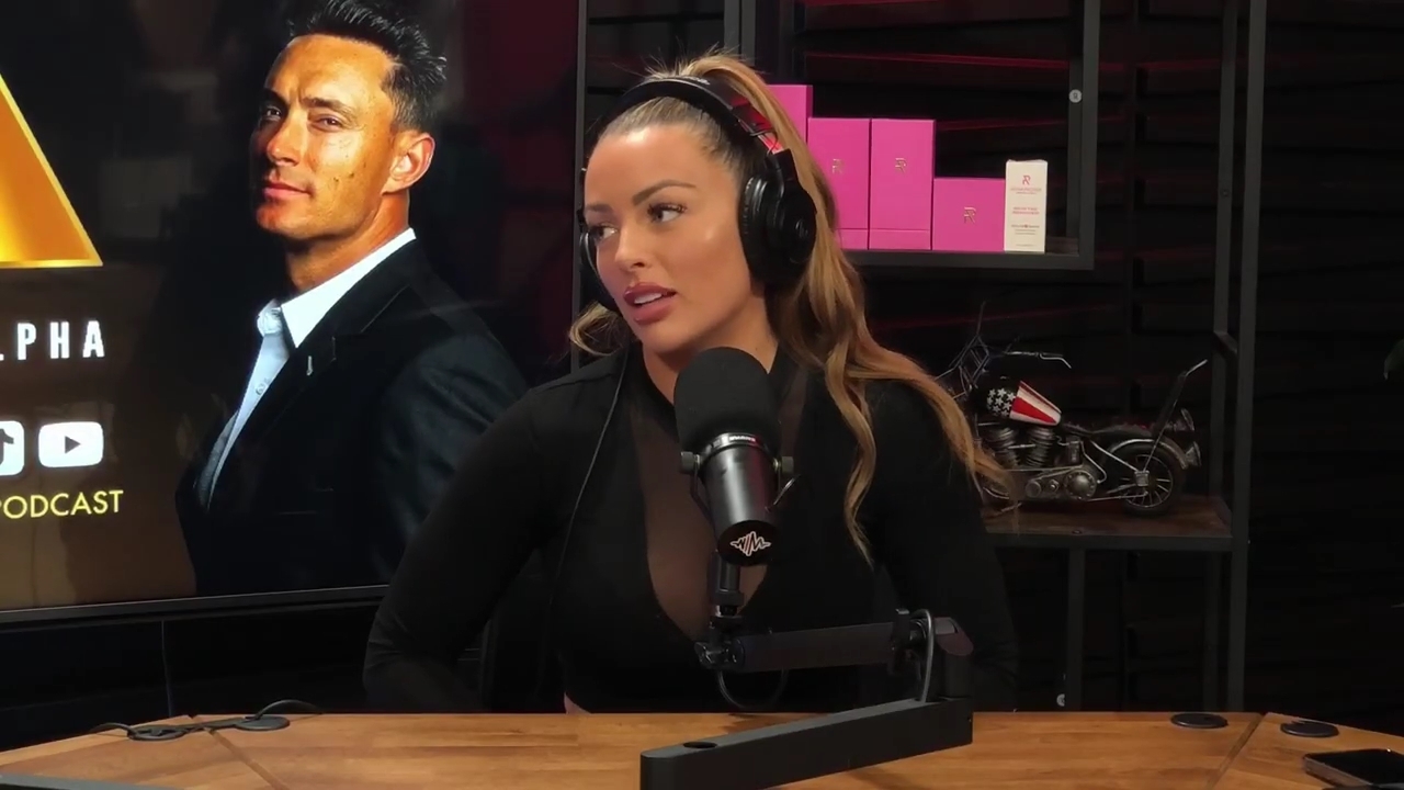 x2mate_com-Ep_14_-_Power_Alphas_Podcast__Super_Bowl2C_Taylor_Swift2C_Travis_Kelce___Mandy_Rose__mp43080.jpg