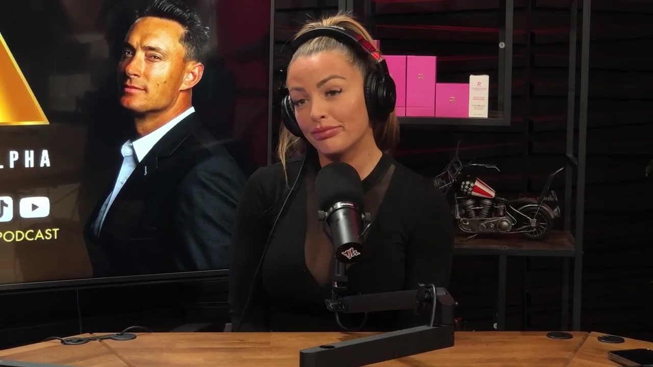 x2mate_com-Ep_14_-_Power_Alphas_Podcast__Super_Bowl2C_Taylor_Swift2C_Travis_Kelce___Mandy_Rose__mp43245.jpg