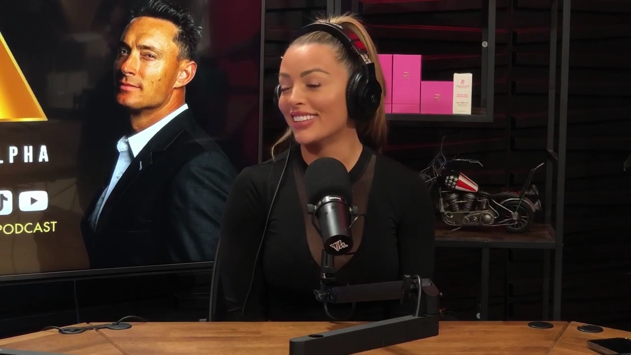 x2mate_com-Ep_14_-_Power_Alphas_Podcast__Super_Bowl2C_Taylor_Swift2C_Travis_Kelce___Mandy_Rose__mp43247.jpg