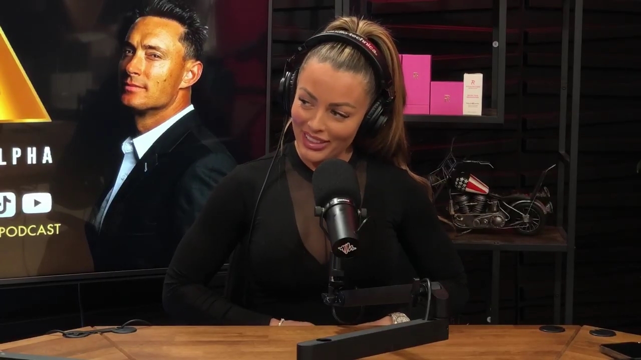 x2mate_com-Ep_14_-_Power_Alphas_Podcast__Super_Bowl2C_Taylor_Swift2C_Travis_Kelce___Mandy_Rose__mp43315.jpg