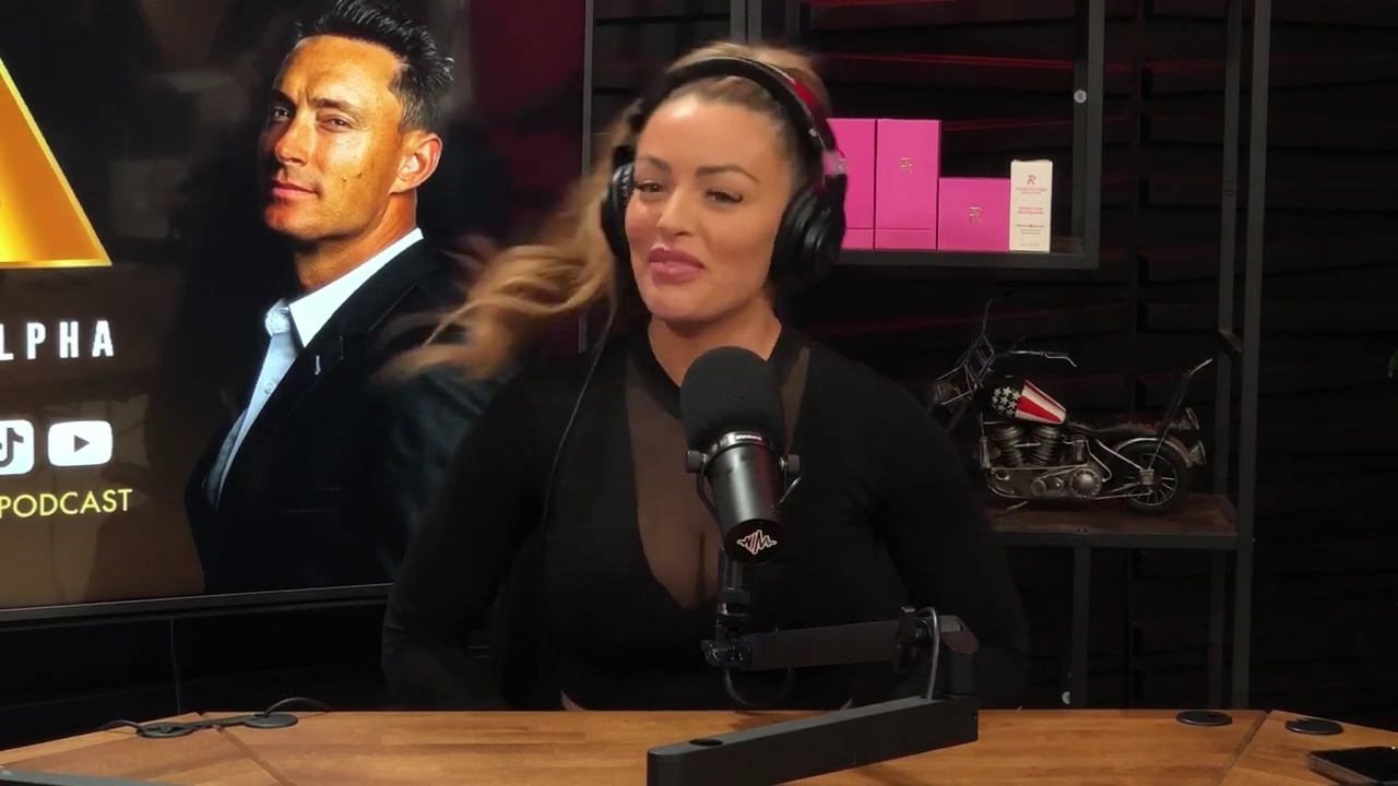 x2mate_com-Ep_14_-_Power_Alphas_Podcast__Super_Bowl2C_Taylor_Swift2C_Travis_Kelce___Mandy_Rose__mp43317.jpg