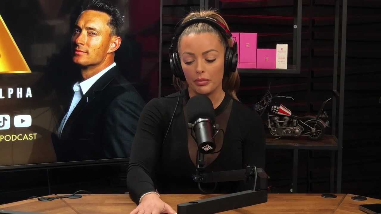 x2mate_com-Ep_14_-_Power_Alphas_Podcast__Super_Bowl2C_Taylor_Swift2C_Travis_Kelce___Mandy_Rose__mp43399.jpg