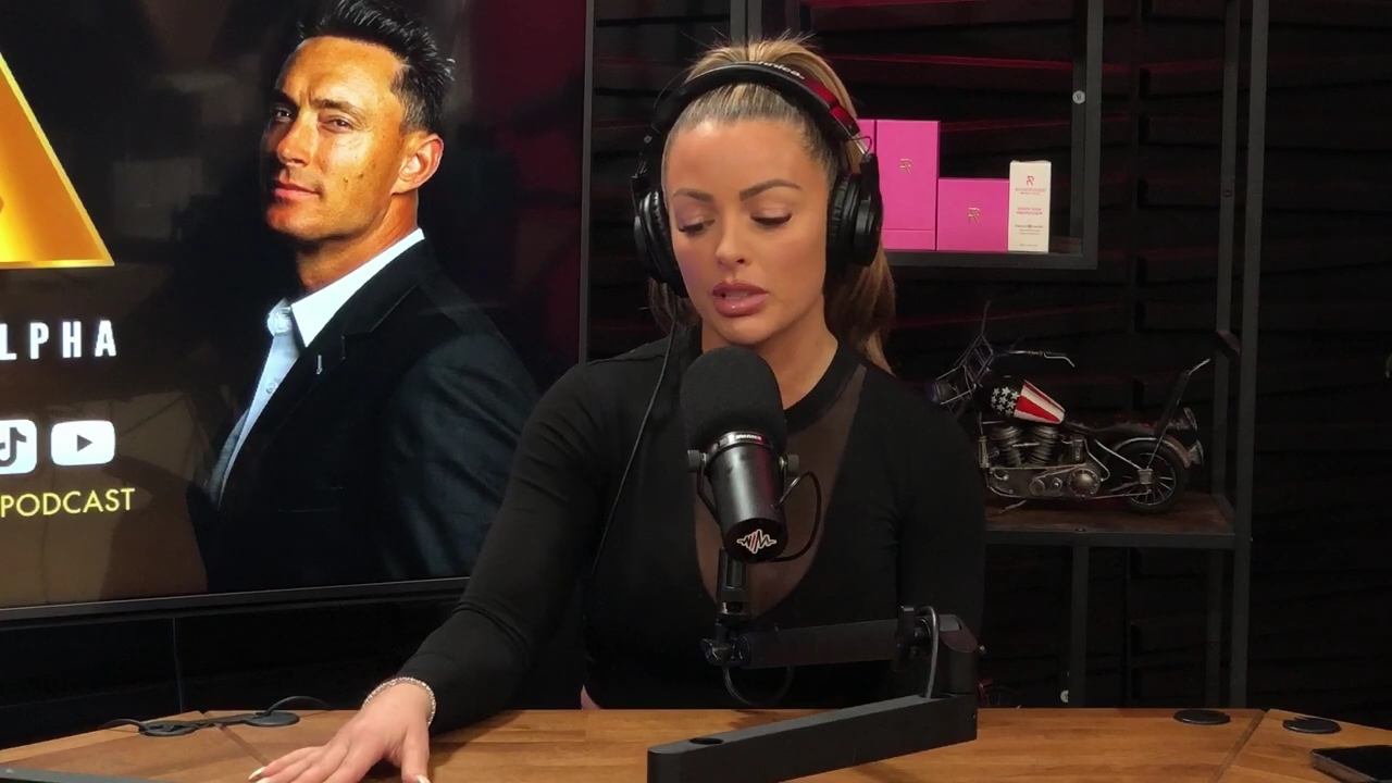x2mate_com-Ep_14_-_Power_Alphas_Podcast__Super_Bowl2C_Taylor_Swift2C_Travis_Kelce___Mandy_Rose__mp43401.jpg