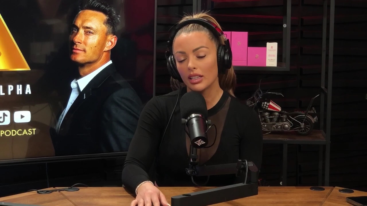 x2mate_com-Ep_14_-_Power_Alphas_Podcast__Super_Bowl2C_Taylor_Swift2C_Travis_Kelce___Mandy_Rose__mp43411.jpg