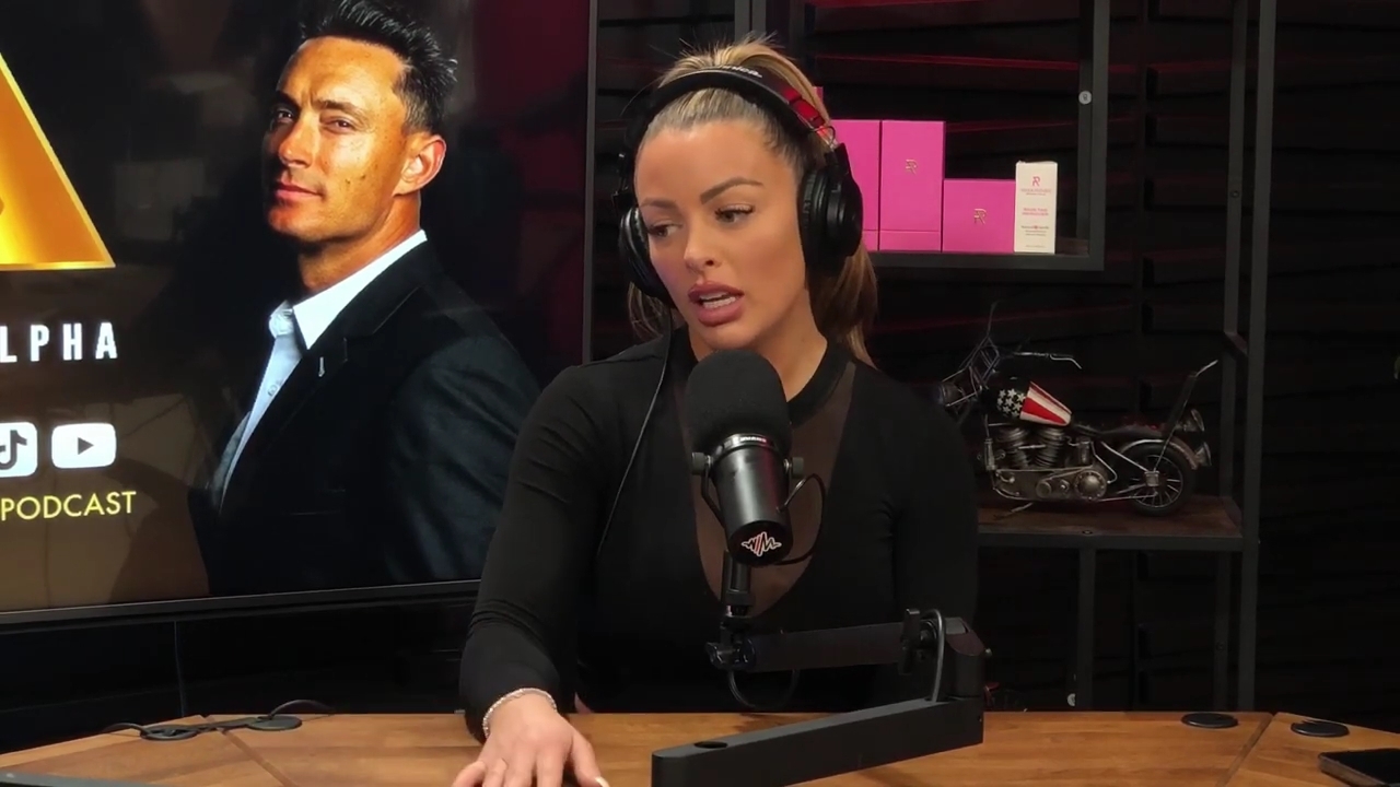 x2mate_com-Ep_14_-_Power_Alphas_Podcast__Super_Bowl2C_Taylor_Swift2C_Travis_Kelce___Mandy_Rose__mp43415.jpg