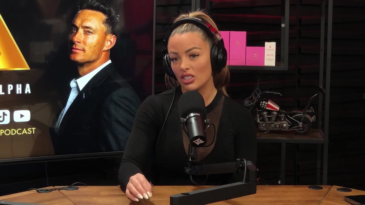 x2mate_com-Ep_14_-_Power_Alphas_Podcast__Super_Bowl2C_Taylor_Swift2C_Travis_Kelce___Mandy_Rose__mp43417.jpg