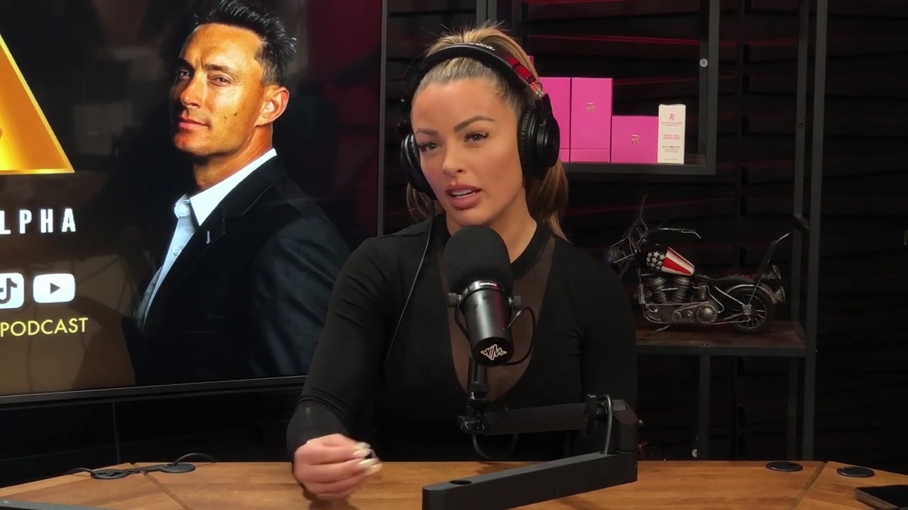 x2mate_com-Ep_14_-_Power_Alphas_Podcast__Super_Bowl2C_Taylor_Swift2C_Travis_Kelce___Mandy_Rose__mp43419.jpg