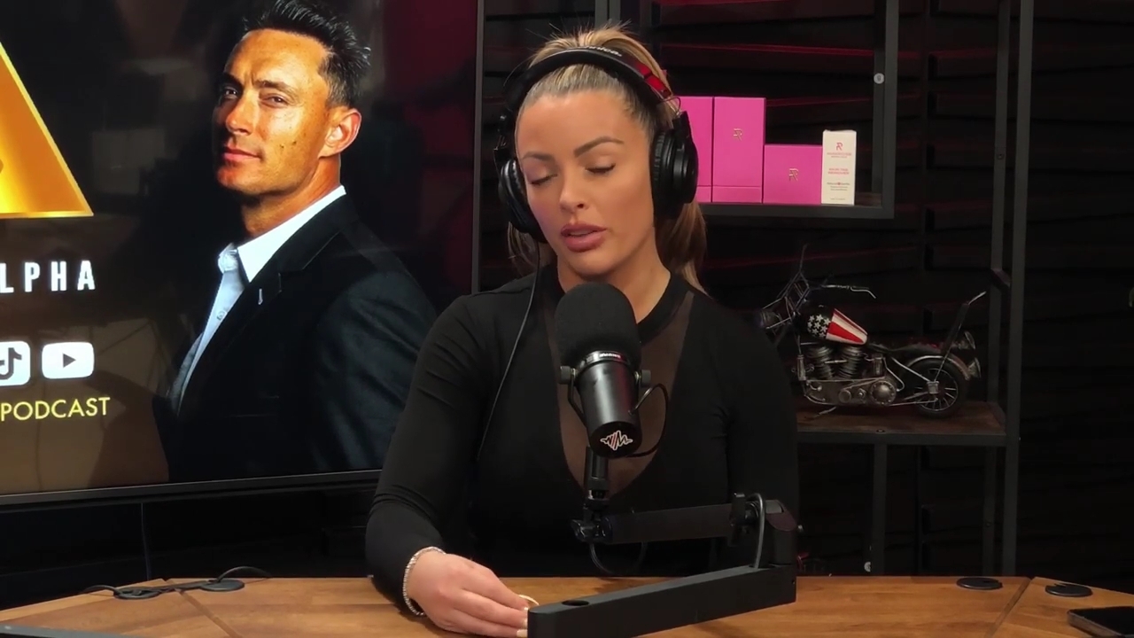x2mate_com-Ep_14_-_Power_Alphas_Podcast__Super_Bowl2C_Taylor_Swift2C_Travis_Kelce___Mandy_Rose__mp43420.jpg