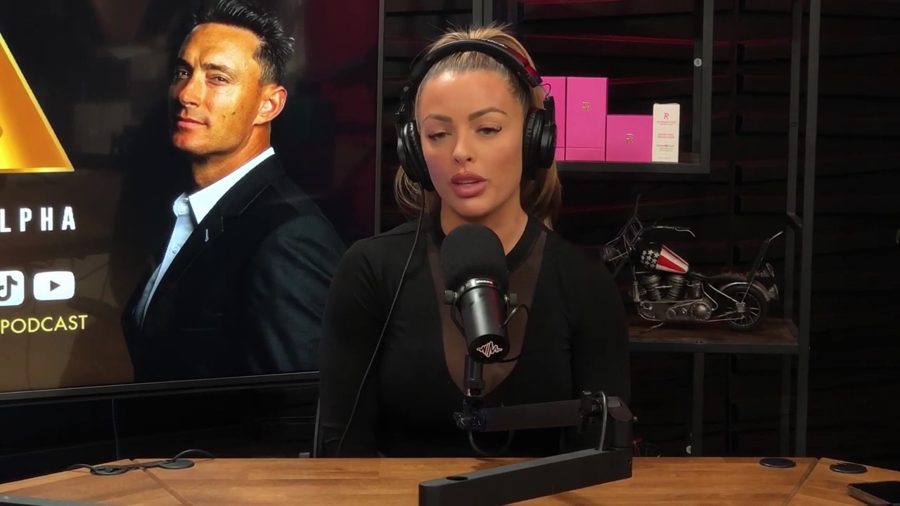 x2mate_com-Ep_14_-_Power_Alphas_Podcast__Super_Bowl2C_Taylor_Swift2C_Travis_Kelce___Mandy_Rose__mp43429.jpg